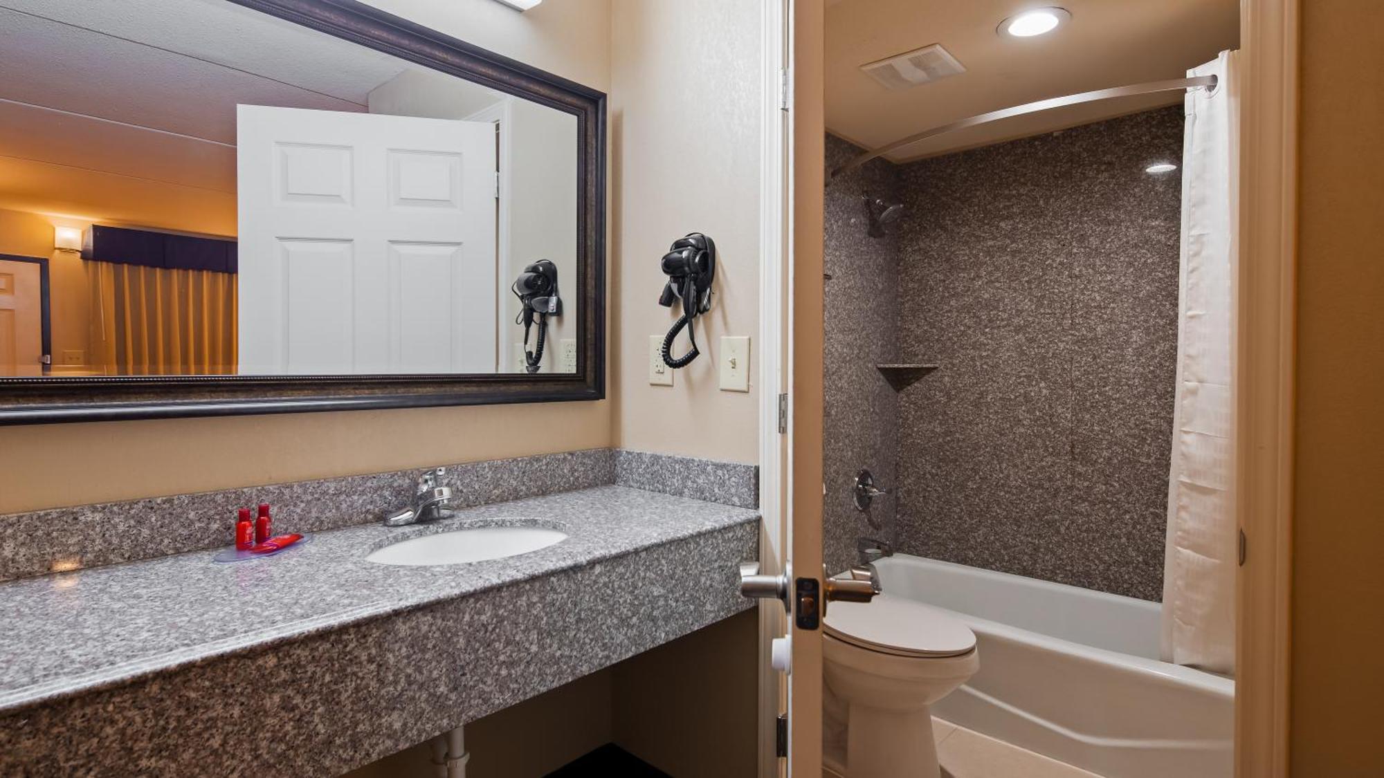 Hotel Surestay By Western North 3*