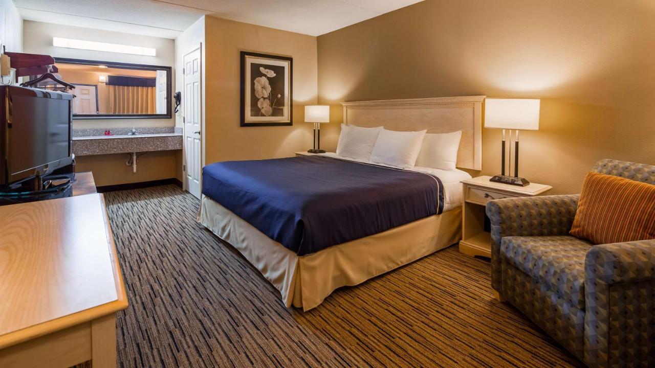 Hotel Surestay By Western North